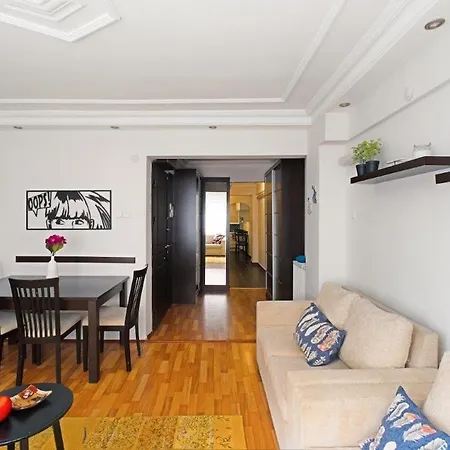 Apartment Cute & Cozy City-center Spacious 2bd Home! #276 Istanbul