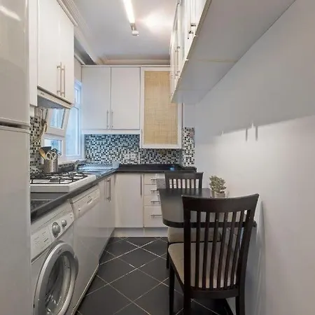 Apartmán Cute & Cozy City-center Spacious 2bd Home! #276 *